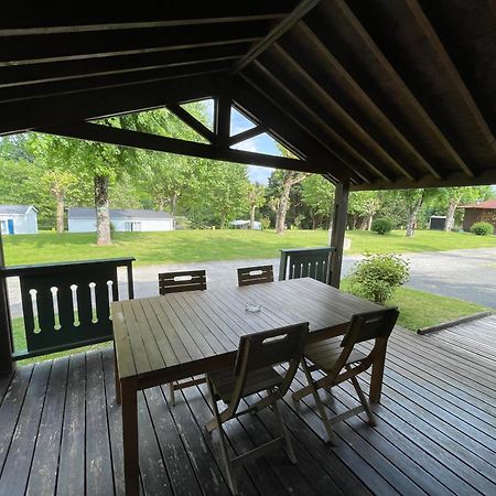 Camping Les Etoiles Saint-Sornin-Lavolps Eksteriør billede