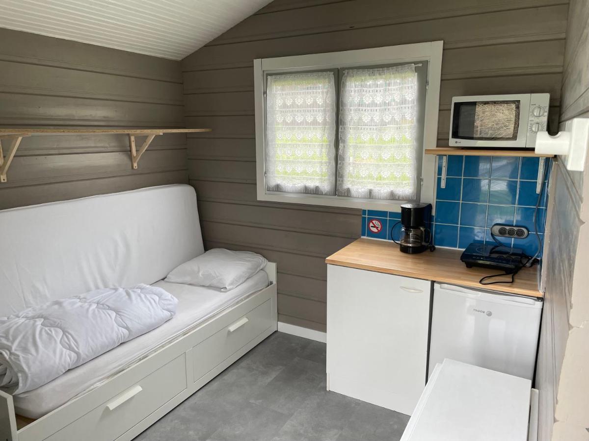 Camping Les Etoiles Saint-Sornin-Lavolps Eksteriør billede