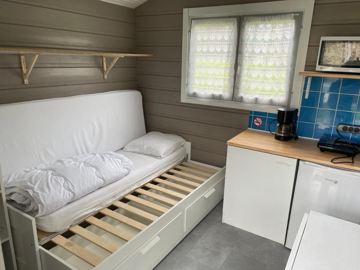 Camping Les Etoiles Saint-Sornin-Lavolps Eksteriør billede