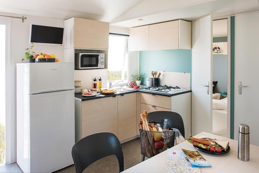Camping Les Etoiles Saint-Sornin-Lavolps Eksteriør billede