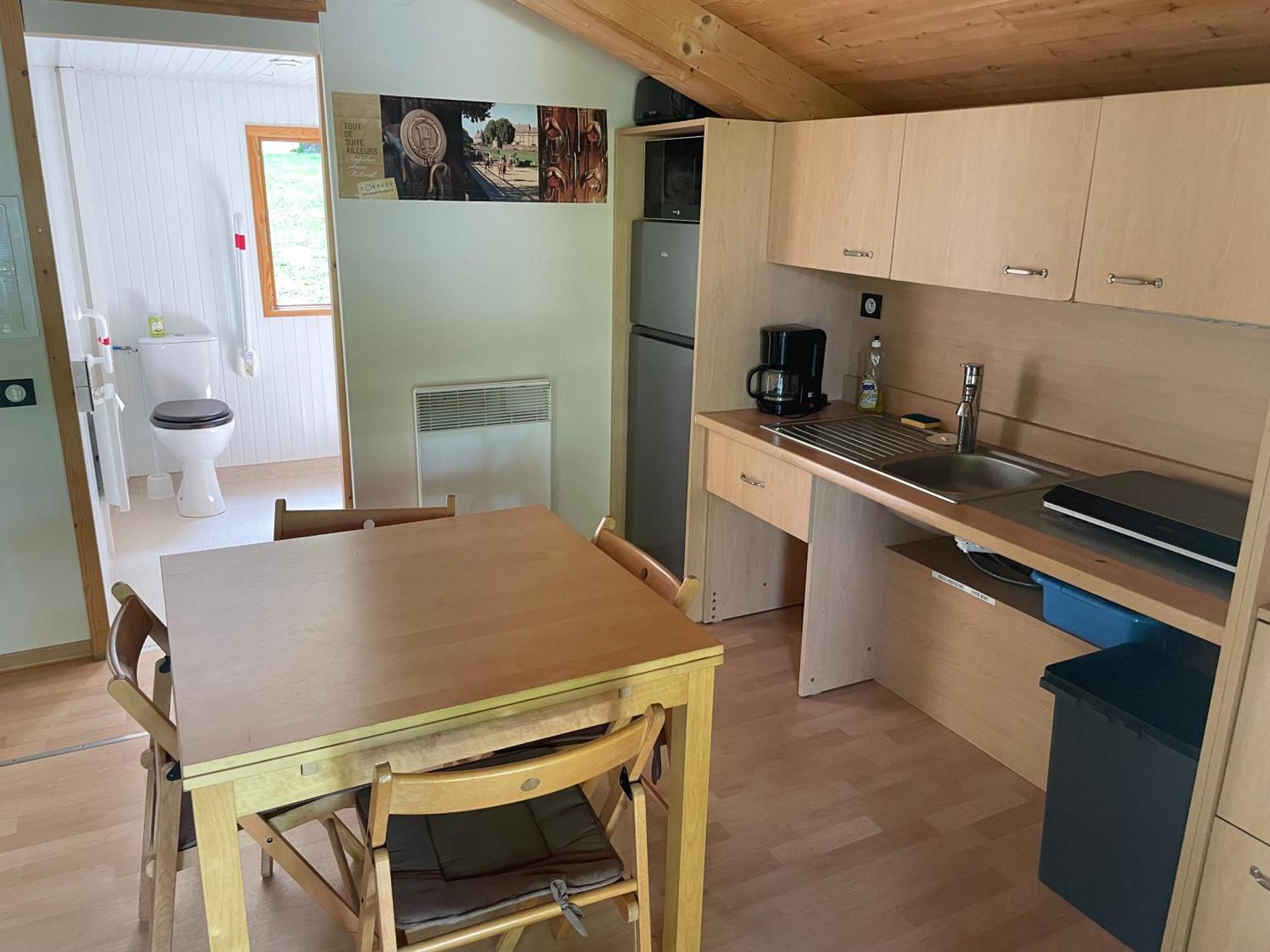 Camping Les Etoiles Saint-Sornin-Lavolps Eksteriør billede