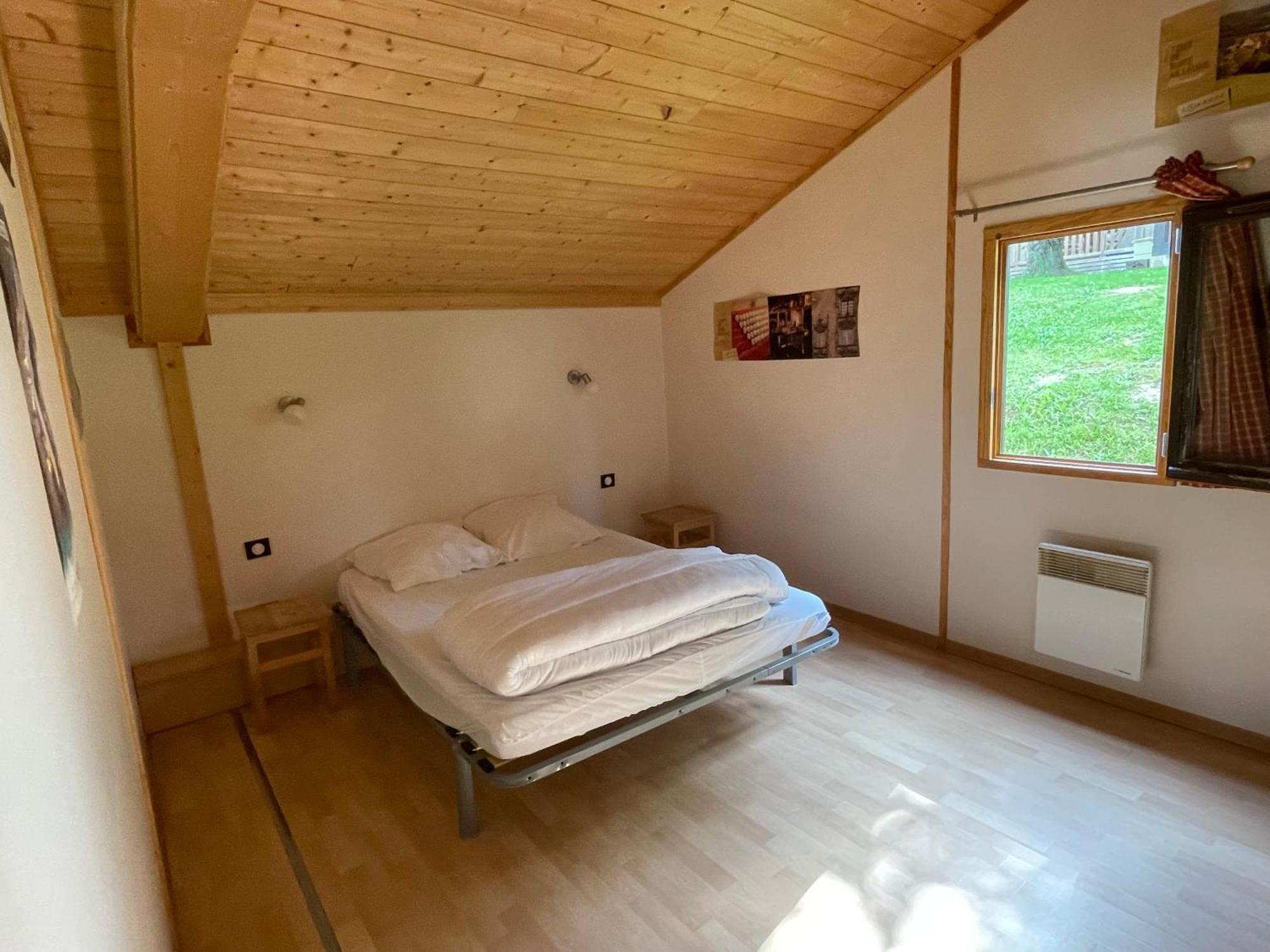 Camping Les Etoiles Saint-Sornin-Lavolps Eksteriør billede