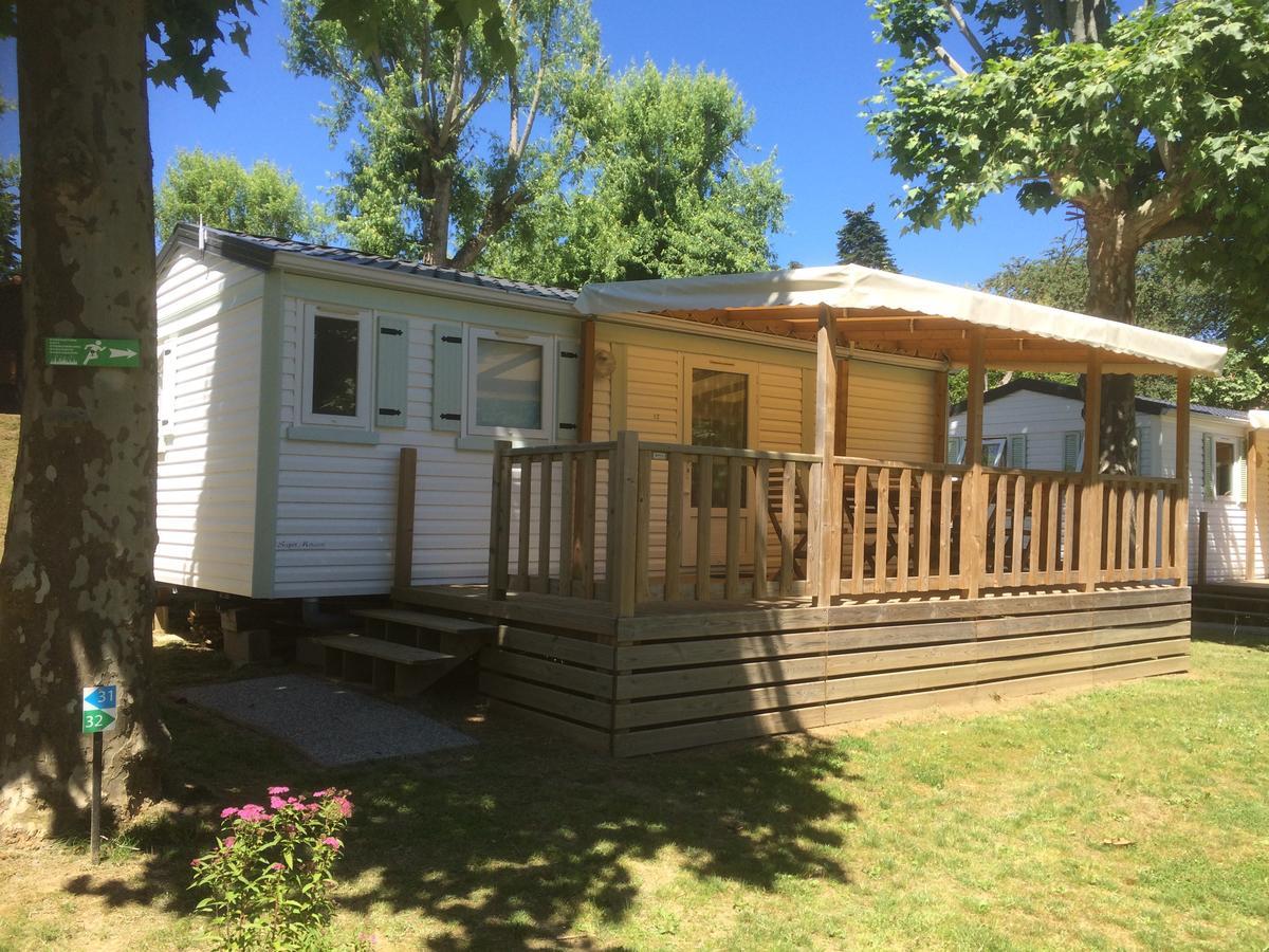 Camping Les Etoiles Saint-Sornin-Lavolps Eksteriør billede