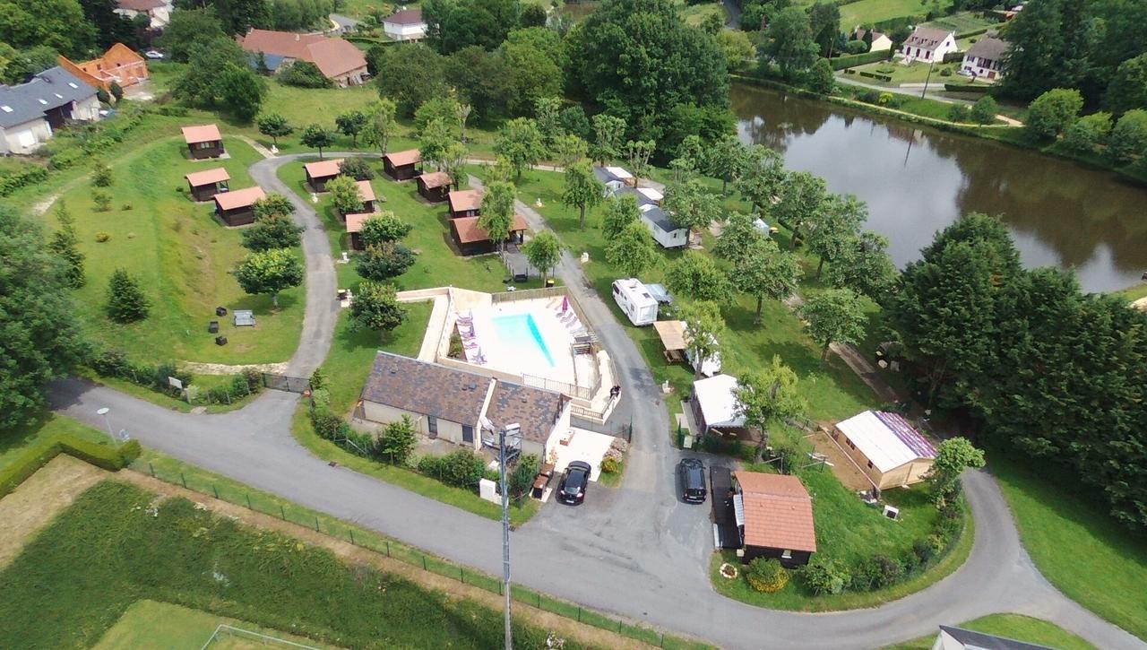 Camping Les Etoiles Saint-Sornin-Lavolps Eksteriør billede